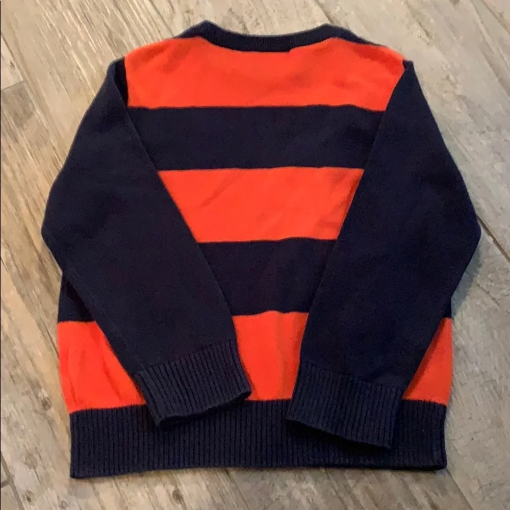Bundle of 2 size 4 tops